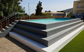 Luxury Karfas House